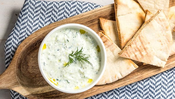 Tzatzíki et petite galette de pain