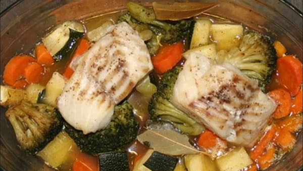 Dos de poisson et légumes du marché